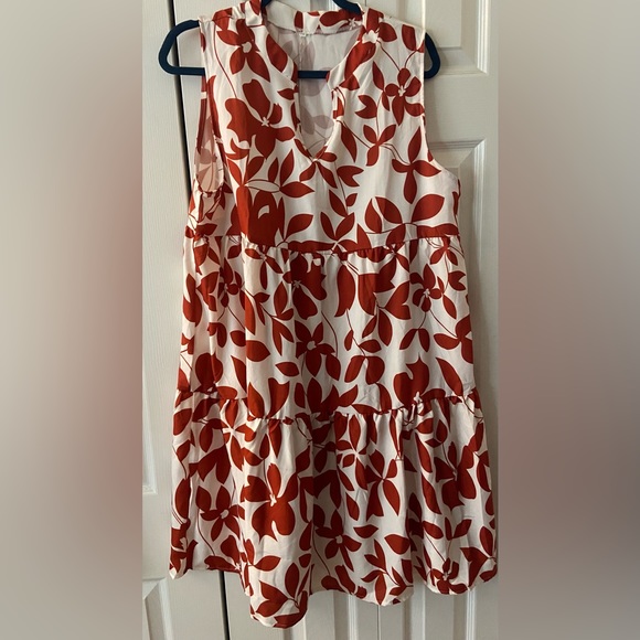 NWOT- V-neck boho style dress. Size 2XL - Picture 3 of 6